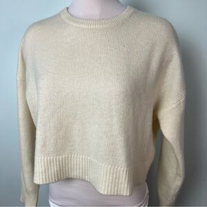 W. Cashmere 100% Cashmere Ivory / Cream Crewneck Sweater - Women’s Size M